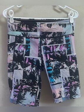 Swimming shorts size large